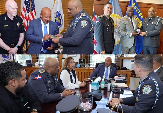 Los oficiales de la Policía Nacional fueron muy bien acogidos por la comunidad dominicana