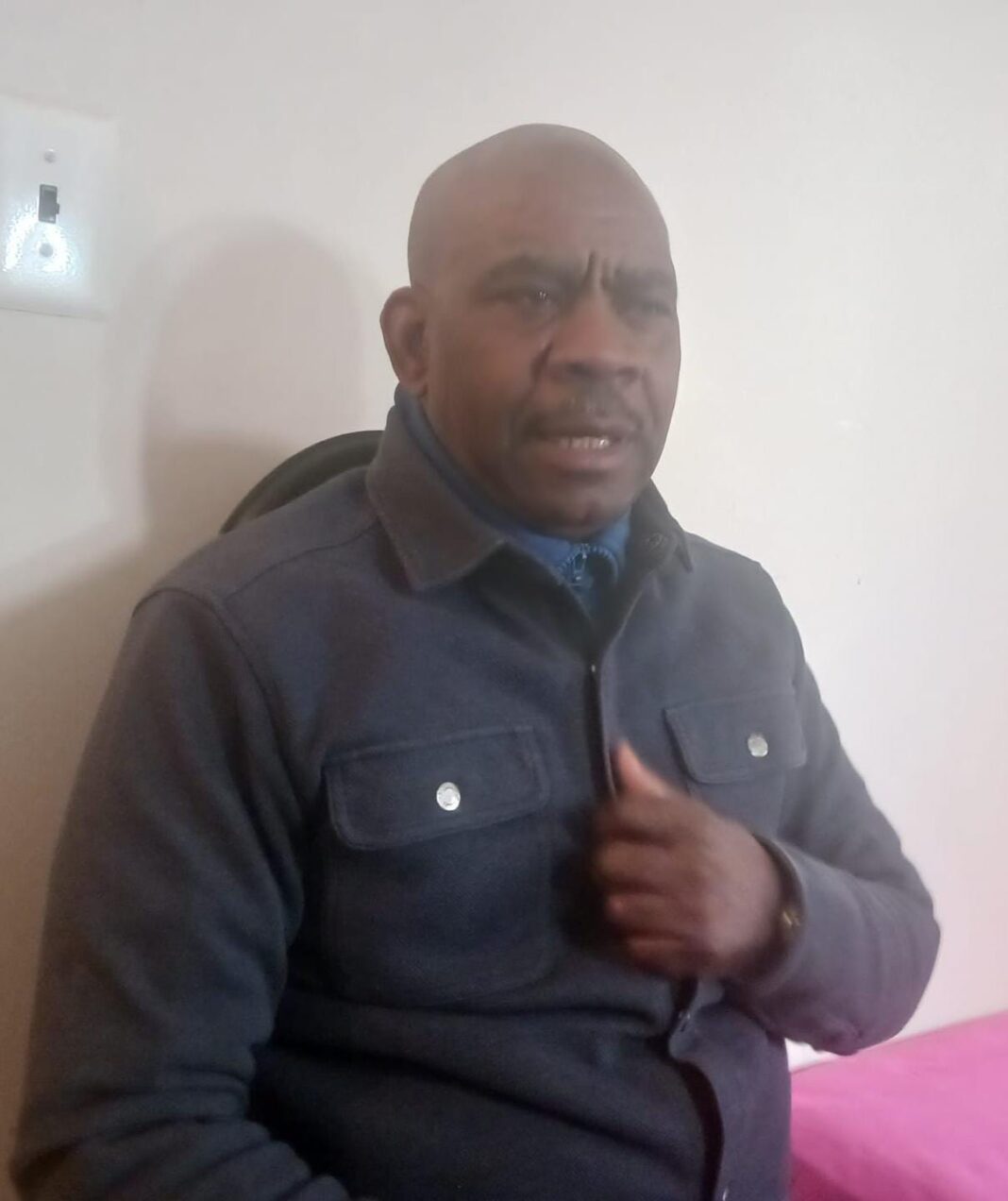 Periódicos digitales EL SIEMBRA HIELO. Com y NOTICIASUSA.Net inician sección política “Hablan los dirigentes”; Angel Mambrú (Peñita) será primer participante