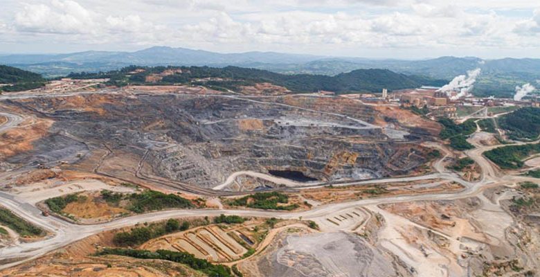 Realizan de nuevo marcha caravana contra la presa de cola de Barrick Gold en Cotuí, RD