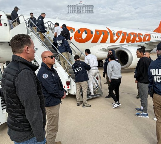 Casa Blanca confirma que Richard Grenell supervisó el primer vuelo de venezolanos deportados de EE.UU