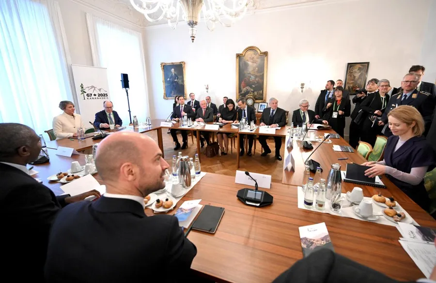 El G7 reitera apoyo a Ucrania y amenaza con sanciones a Rusia si no negocia «de buena fé»