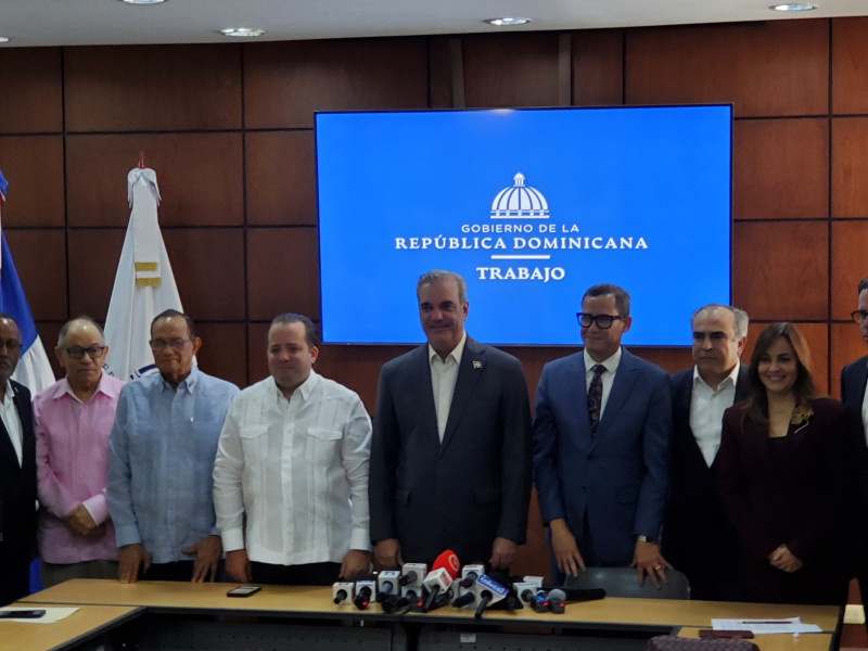 Aumentan en RD un 20 % al salario mínimo; se aplicará en dos fracciones