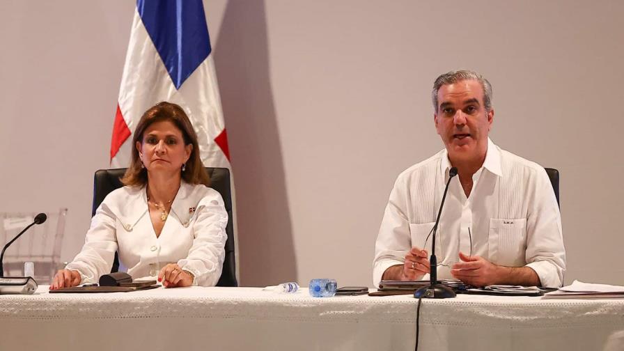 Presidente y Vice-presidenta realizan jornada de actividades por separado este fin de semana