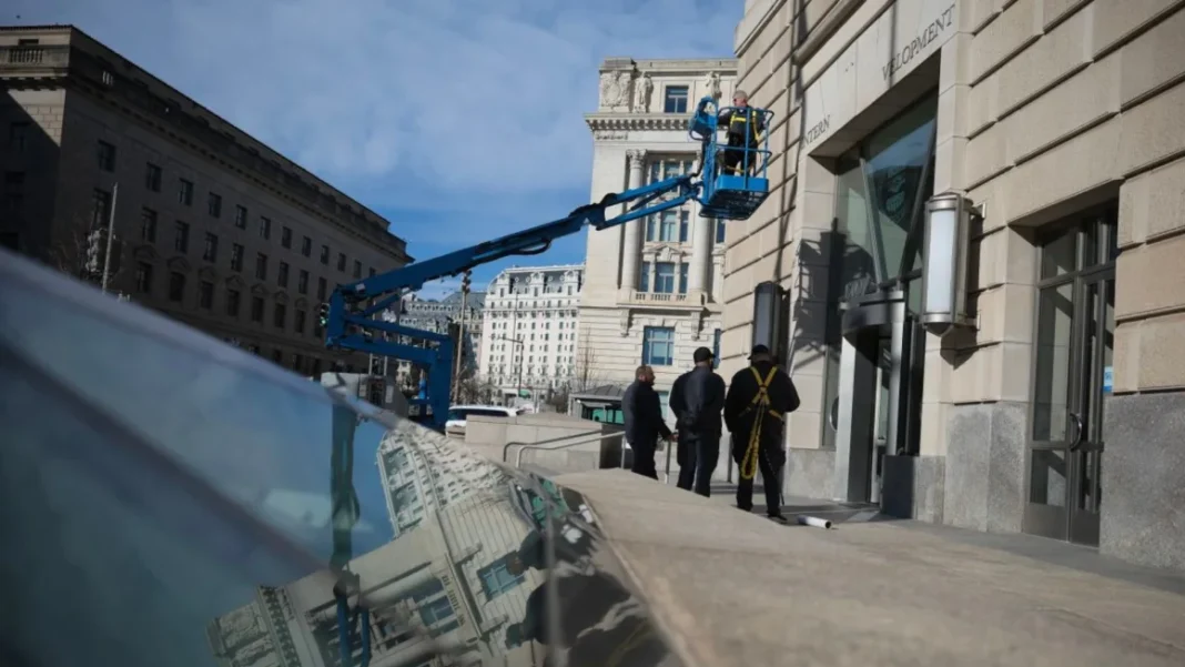 Los agentes de inmigración ocuparán ahora los espacios de oficinas de USAID