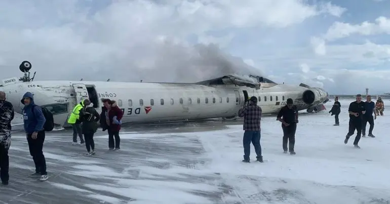 Canadá investiga causas del accidente de un avión que dejó al menos 18 heridos