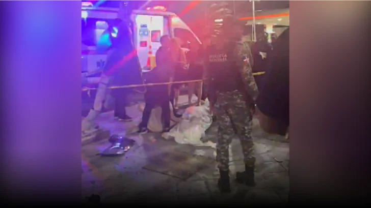 Conductor atropella joven, luego de cruzar en rojo y emprende la huida en la avenida Winston Churchill, RD