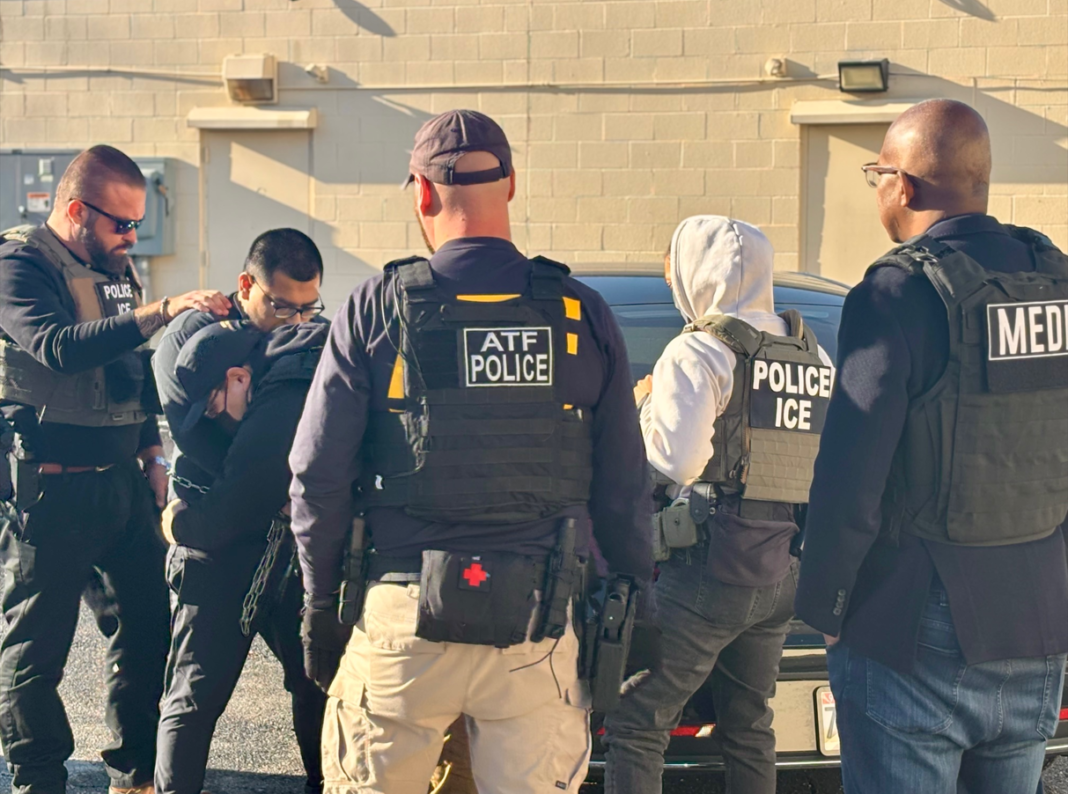 Estados amenazan con sanciones a funcionarios locales que se resistan a política migratoria de Trump