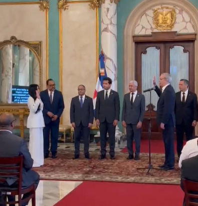 Presidente Abinader juramenta a Yeni Berenice como la nueva titular de la PGR