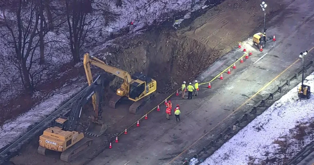 Cierran la I-80 en ambas direcciones por otro socavón a lo largo de la autopista en NJ