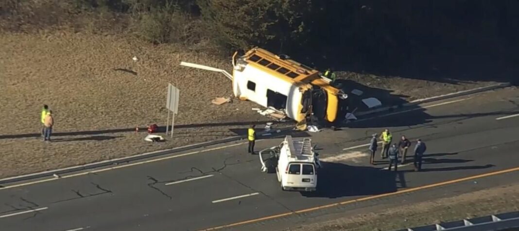 Accidente de autobús escolar deja niños heridos, uno de gravedad en New Jersey