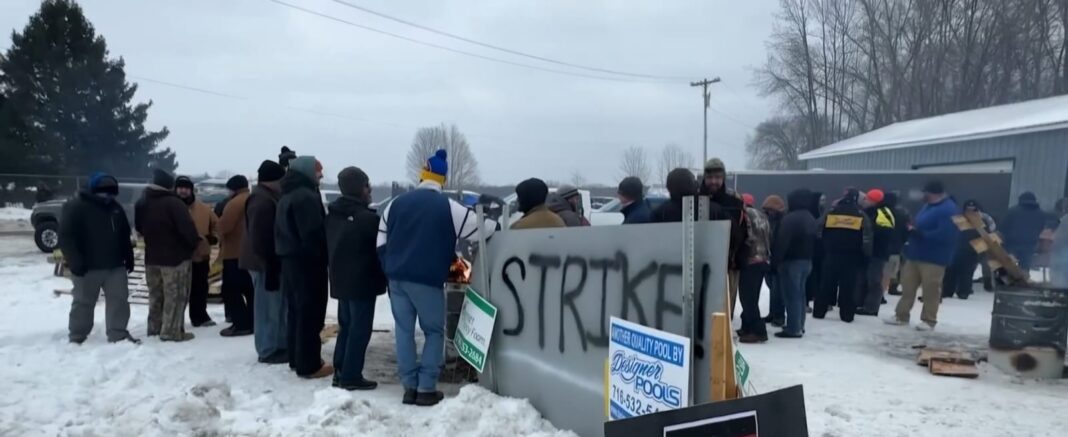 Cientos de personas están ‘atrapadas’ en Rikers Island debido a la disfunción de la prisión estatal