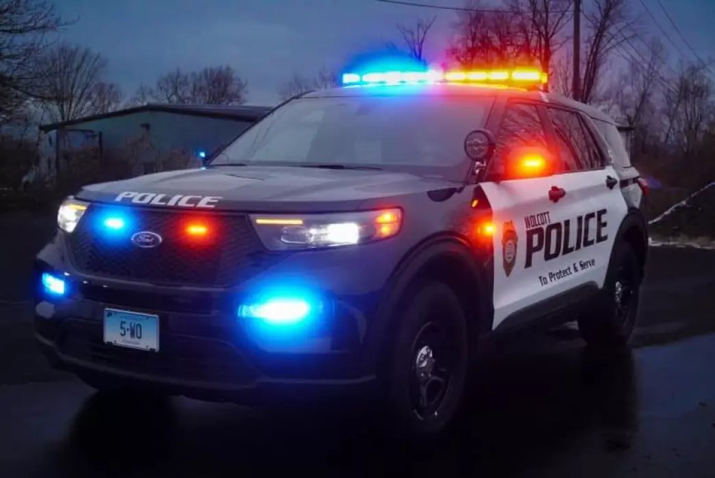 Padre mata a ex esposa e hijo a tiros durante mudanza en Connecticut; lo abate amigo de la familia