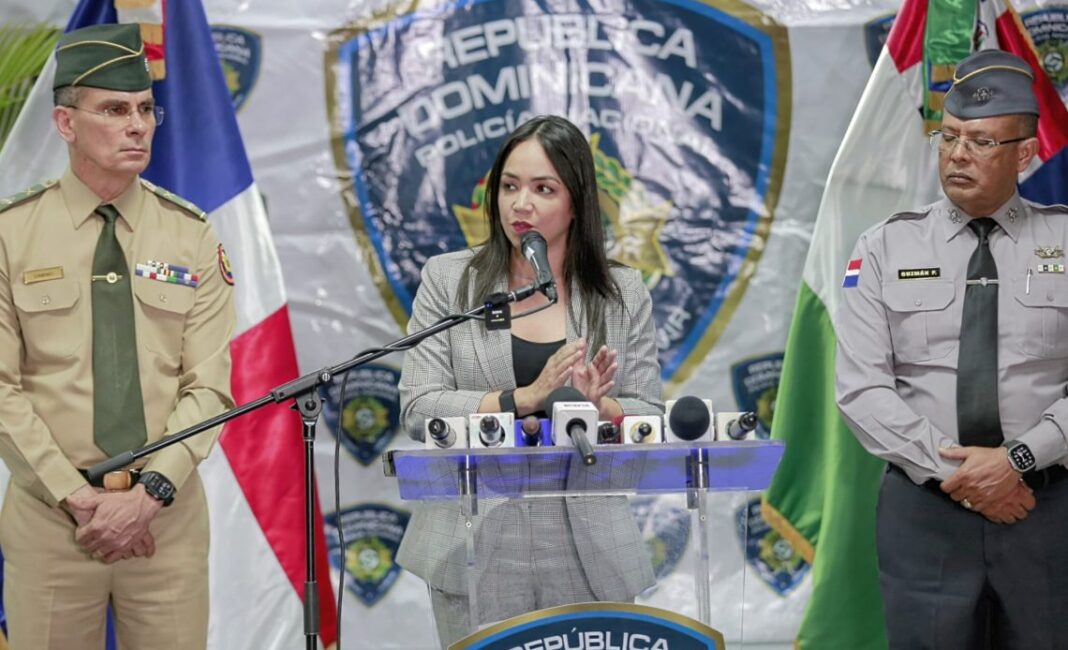 Mega Ministra de Interior y Policia Faride Raful en medio de escándalo de corrupción, tiene 45 seguridad más que el presidente Abinader