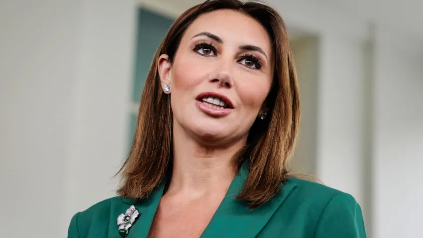 Trump nombra a su exabogada defensora, Alina Habba, como la principal fiscal federal de Nueva Jersey