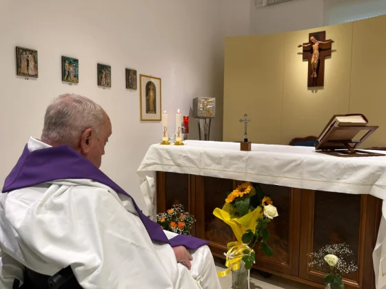 Papa Francisco será dado de alta del hospital el domingo después de cinco semanas de internamiento por neumonía