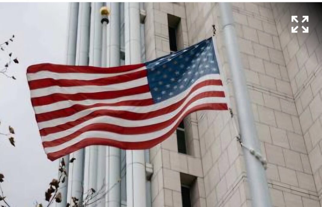 EE. UU. planea cerrar una docena de consulados en el extranjero, según el New York Times