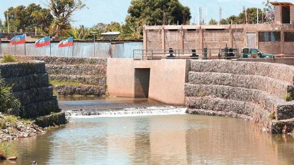 El canal construido por los haitianos y conectado al río Masacre está funcionando, a espalda del pueblo dominicano