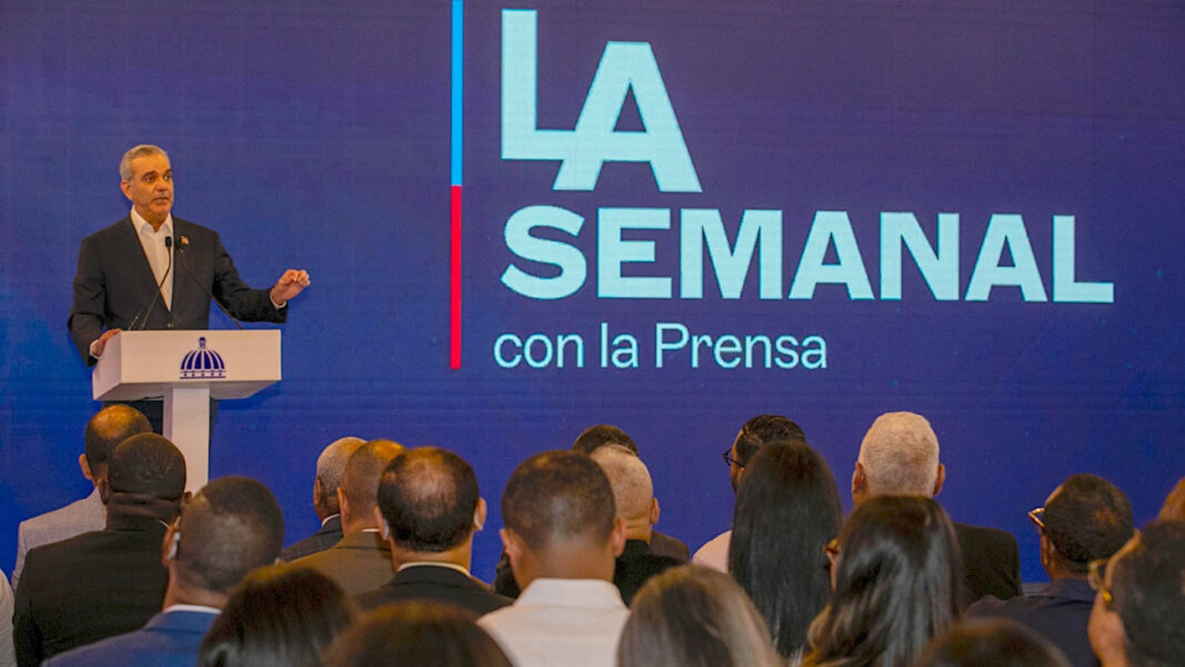 Abinader reiterá que el Gobierno no va a abrir el espacio aéreo con Haití, dice que es falso de que en RD hay lugares controlados por extranjeros