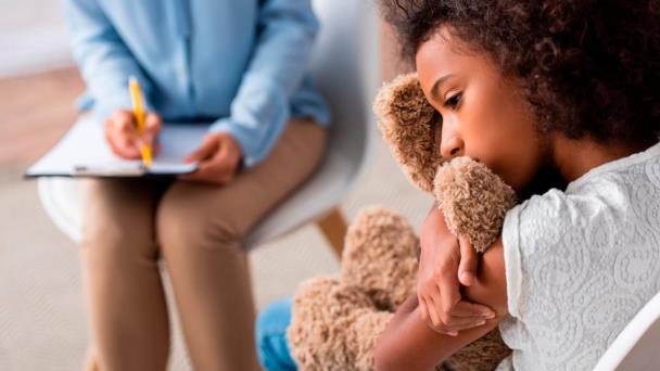 Fundación Luz y Esperanza por el Autismo inicia campaña de concienciación en Santiago