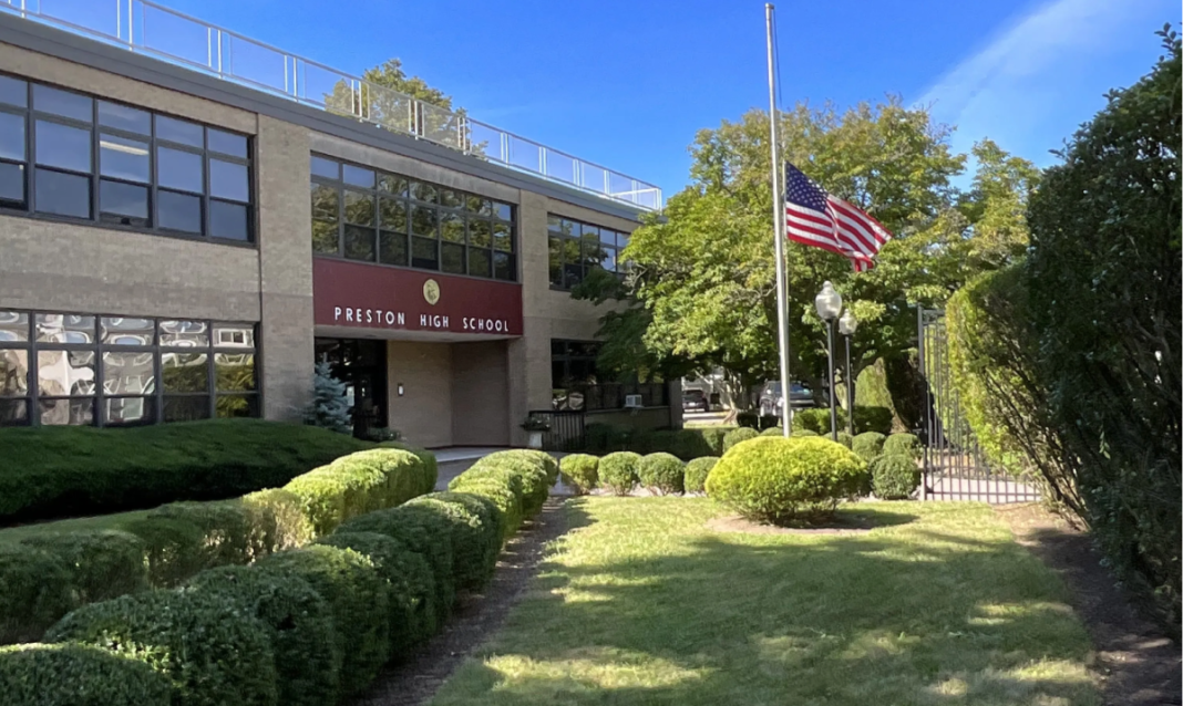Emblemática escuela católica en El Bronx donde estudió Jennifer Lopez cierra