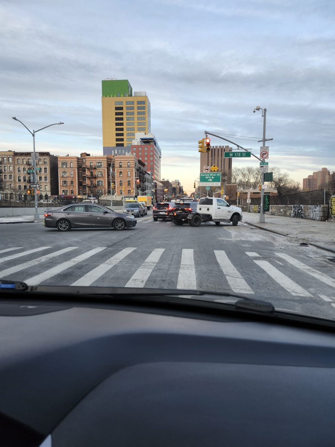 Crece el llamado al boicot contra Radio Hotel y el “Restaurante de la Muerte” Jalao en NY tras tragedia del Jet Set