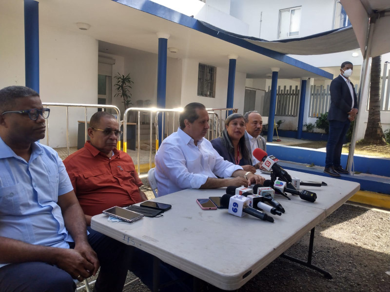 Ministro de Salud Pública informó cifras de muertes se elevó a 225 y podrían aumentar, tras la catástrofe de discoteca Jet Set