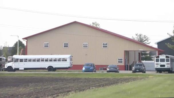 Que se sabe de muerte de 4 estudiantes al chocar vehículo contra una guardería en Illinois: todas mujeres