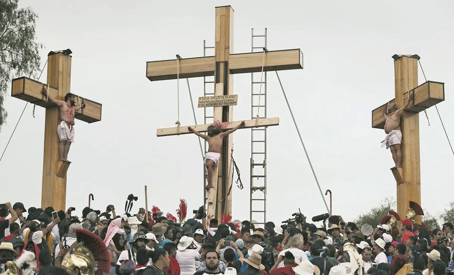 El mundo católico celebra Semana Santa: del Vía Crucis del Viernes Santo a la esperanza del Domingo de Resurrección