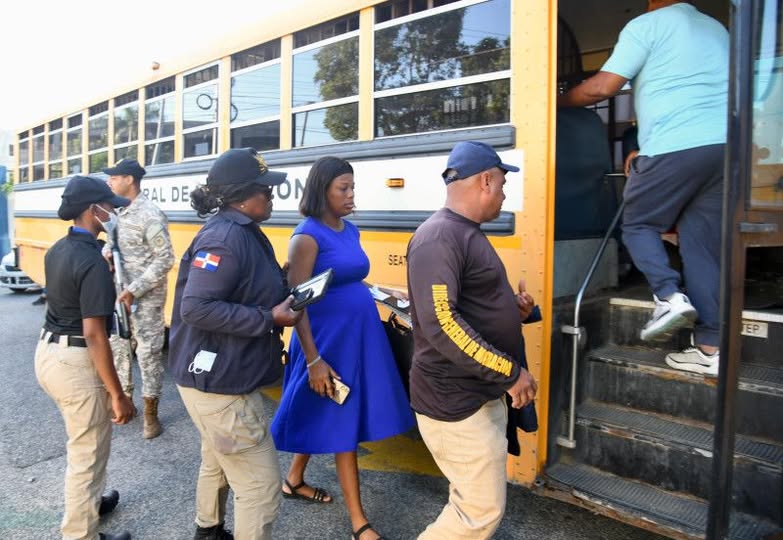 Migración niega repatriación de parturientas haitianas mientras continúan operativos en maternidades en territorio dominicano