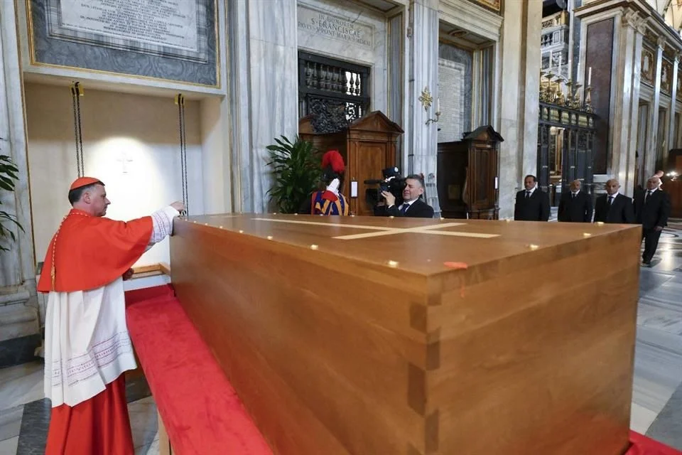 Los restos del Papa Francisco reposan en Basílica de Santa María la Mayor
