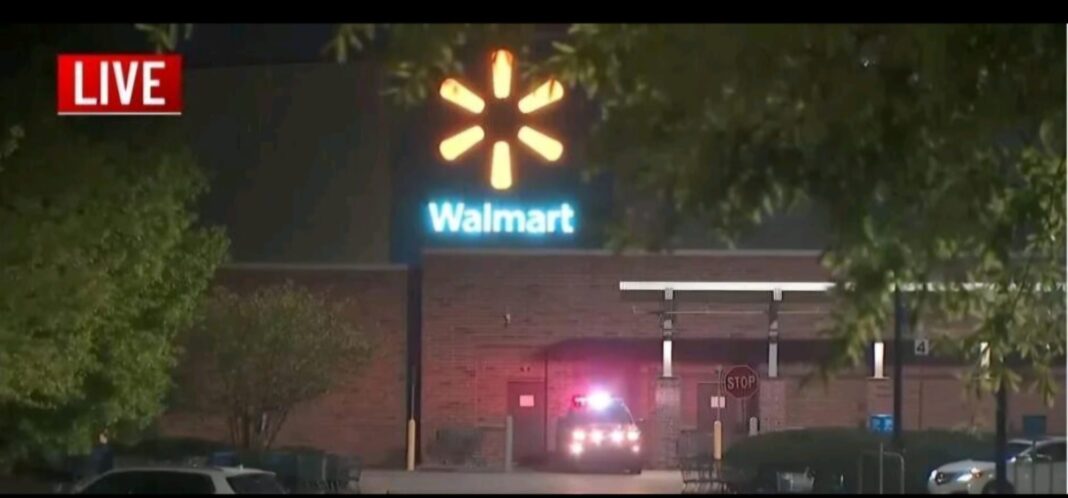 Dos muertos en un tiroteo en Walmart después de que el tirador abriera fuego dentro de la tienda y luego asaltara una casa cercana y matara a un joven de 19 años.