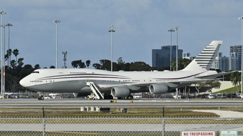 El Pentágono anuncia que aceptó un avión de Qatar que será utilizado por Trump una vez sea modificado