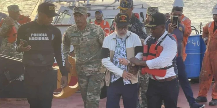 Porqué arrestaron al comunicador Ángel Martínez en RD?