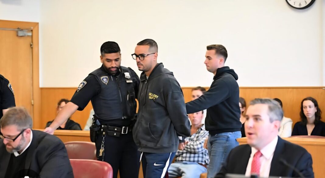 Portero dominicano que robó miles de dólares a ancianos en su edificio antes y después de muertos: se declaró culpable en NY