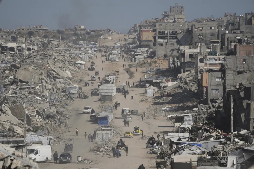 Ataques israelíes matan al menos a 64 personas en Gaza mientras Trump concluye su visita a Oriente Medio