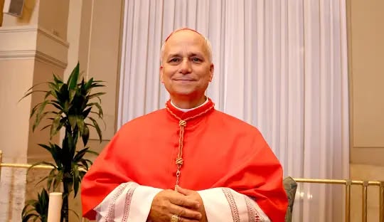 Entre papas y políticos