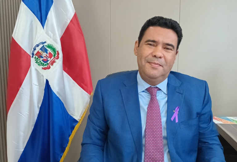 En menos de 10 días de ser sometido en el Congreso, Proyecto de ley que buscaba sancionar los «discursos de odio» sometida por el Senador Cholitín, fue retirado por el propio legislador