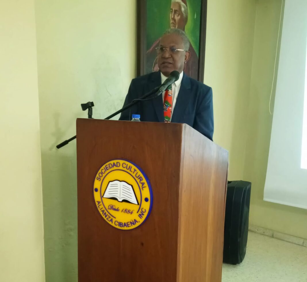 Periodista Esteban Rosario pone en circulación su más reciente libro, el que revela que 10 empresas controlan economía dominicana