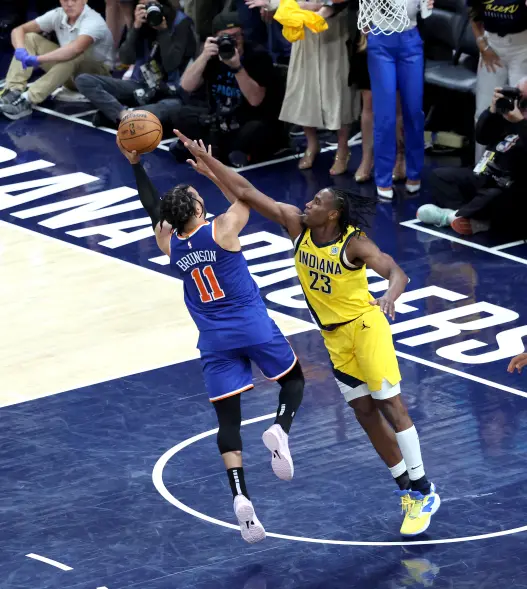 NBA rumbo a las finales, los Knicks al borde del abismo tras el desastre defensivo en la derrota del cuarto partido ante los Pacers