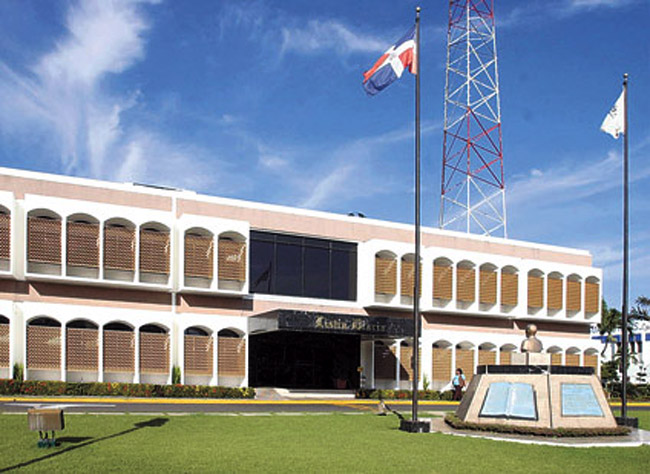 En medio en que se discute el controversial proyecto de Ley »Mordaza», obligan al Listín Diario en RD, quitar contenido