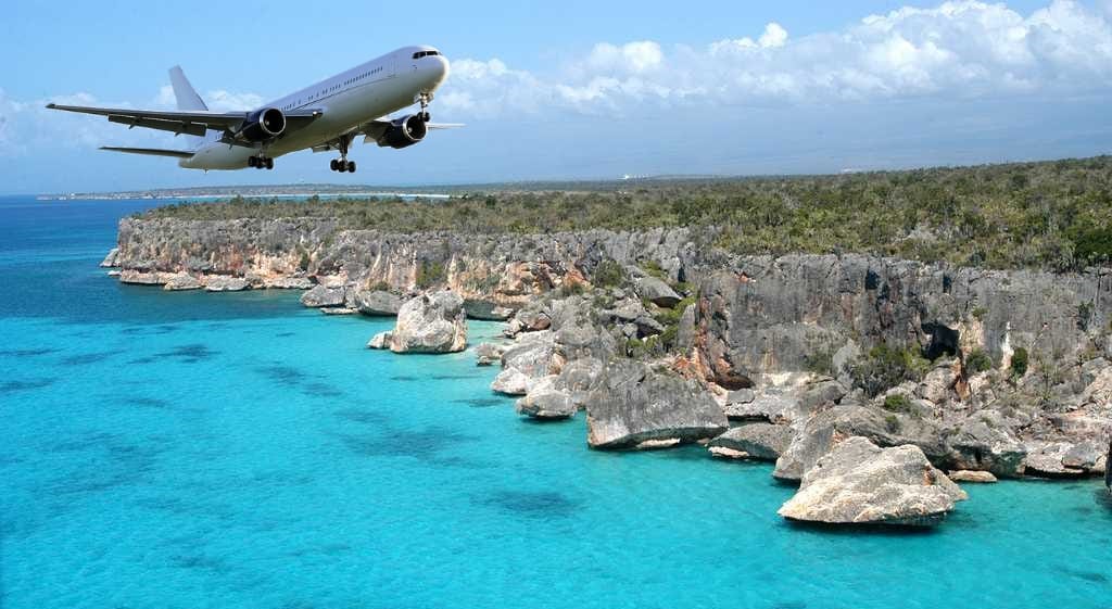 Explota escándalo con viceministro de Turismo en Pedernales, República Dominicana