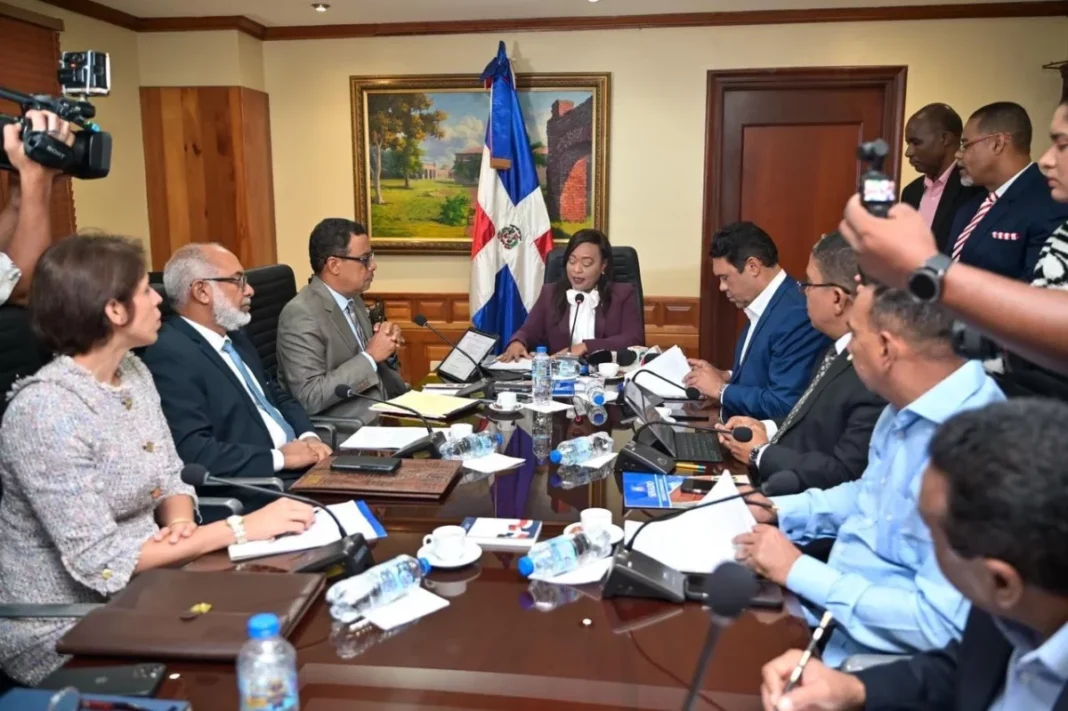 Comisión Especial del Senado inicia diálogo con sectores sobre el controversial proyecto de Ley de Libertad de Expresión en RD