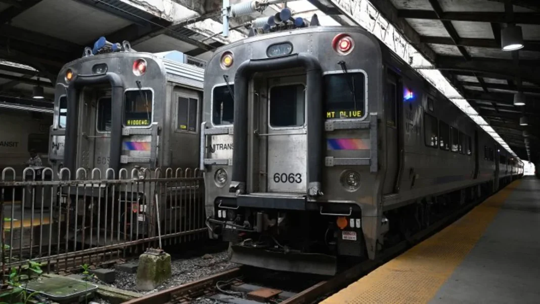 La huelga de NJ Transit entra en su segundo día, trenes cerrados en todo el estado