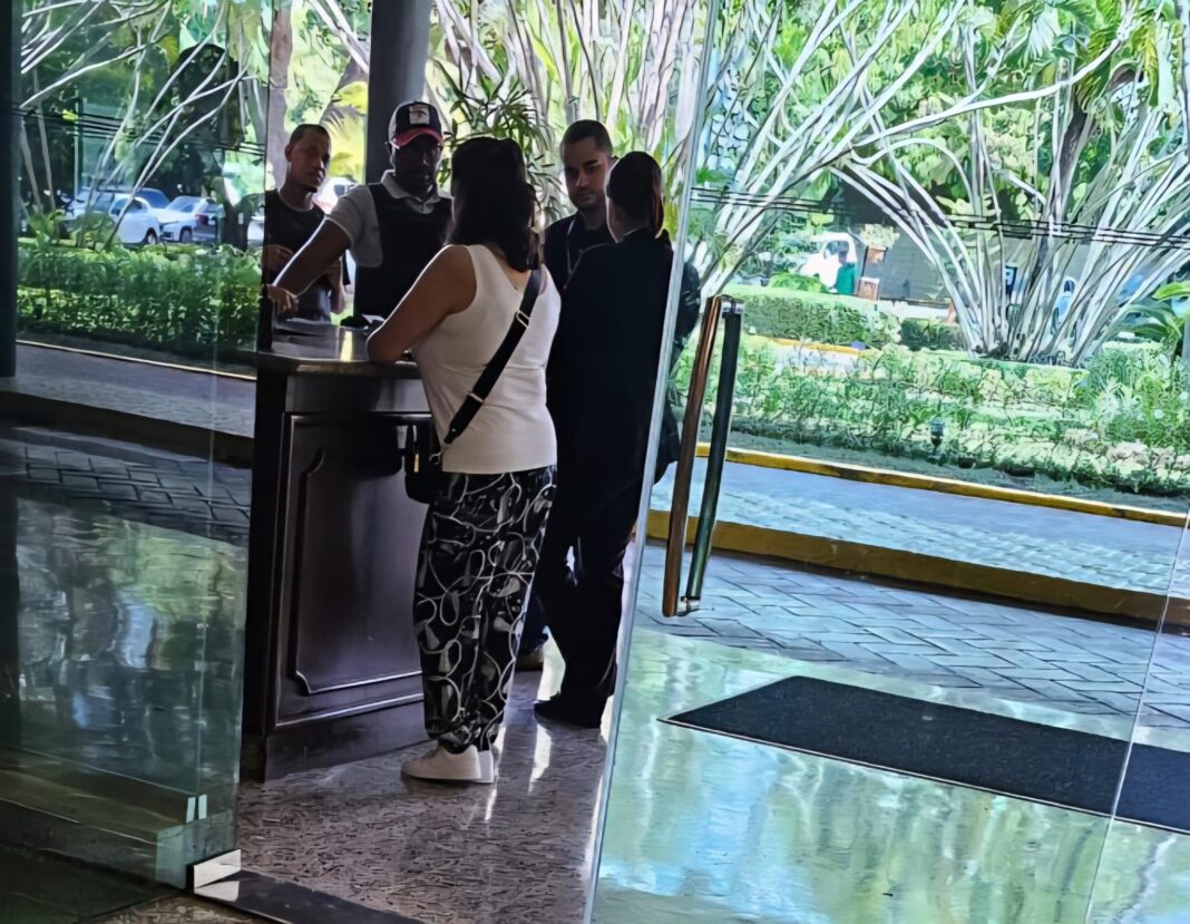 ¡Fueron A Buscar A Ángel Martínez. ¡Su Arresto Confirma Lo Peor! ¡Esto Va Más Allá De La Difamación! ¡Fueron A Buscar A Ángel Martínez. ¡Su Arresto Confirma Lo Peor! ¡Esto Va Más Allá De La Difamación!