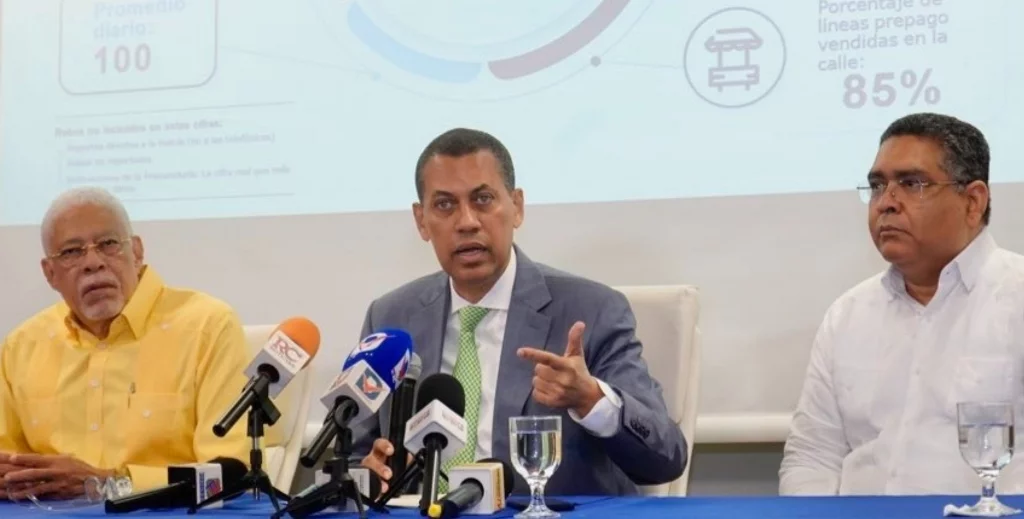 Indotel da 30 días a telefónicas para que depuren identidad de usuarios