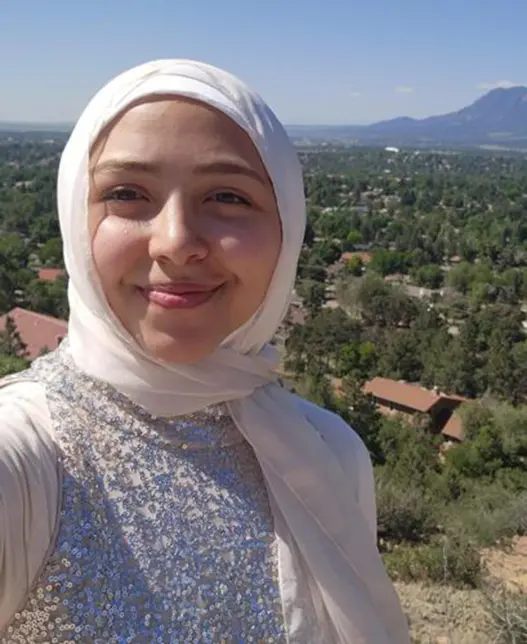 La hija del presunto terrorista de Colorado, Mohamed Soliman, dijo: «Estados Unidos me ha cambiado fundamentalmente» y reveló por qué su familia se mudó aquí, semanas antes del atentado con bombas incendiarias.