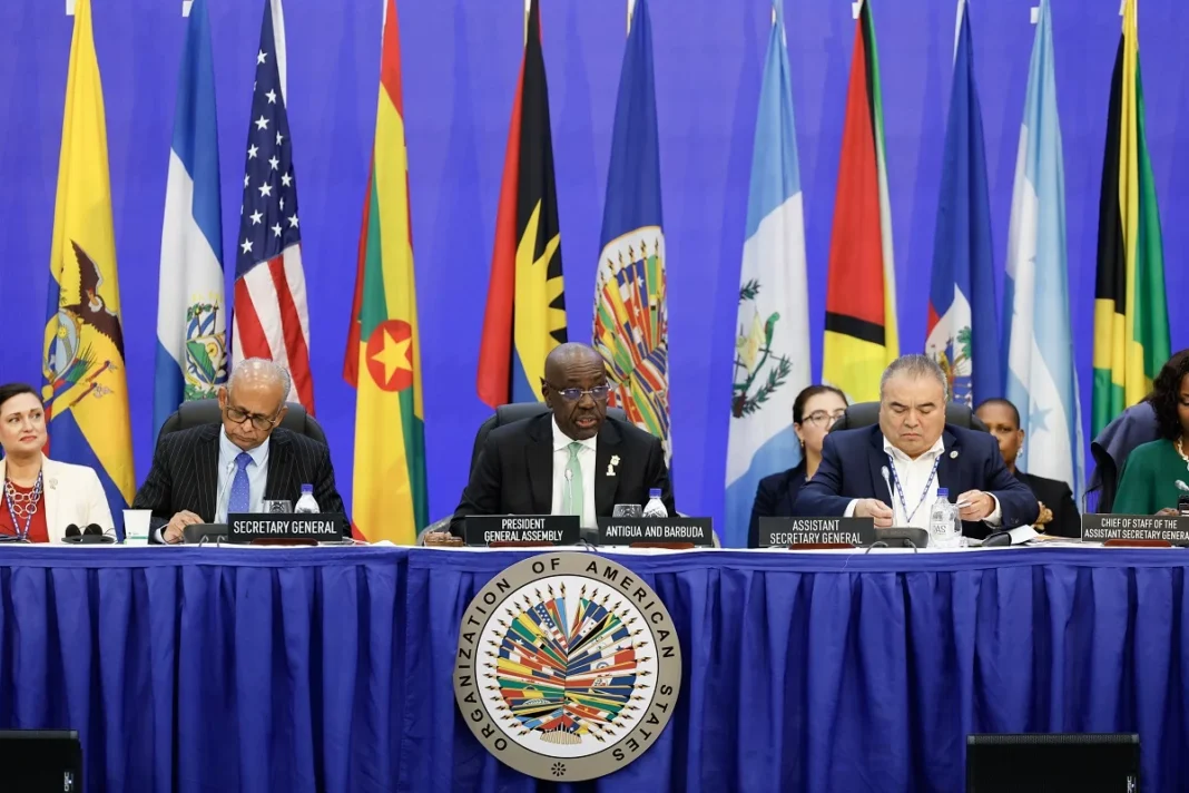 La OEA promete apoyo a la seguridad en Haití, mientras EE. UU. expone a la deportación a miles de haitianos