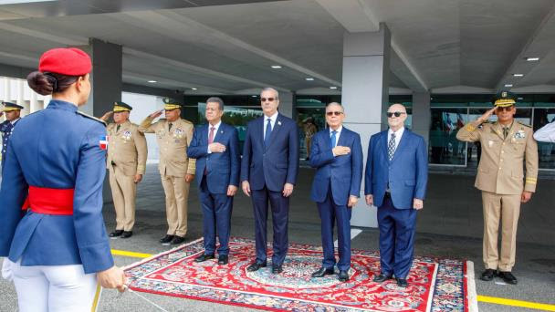 Presidente Abinader encabeza segundo encuentro con expresidentes dominicano y el CES este jueves para abordar crisis migratoria haitiana