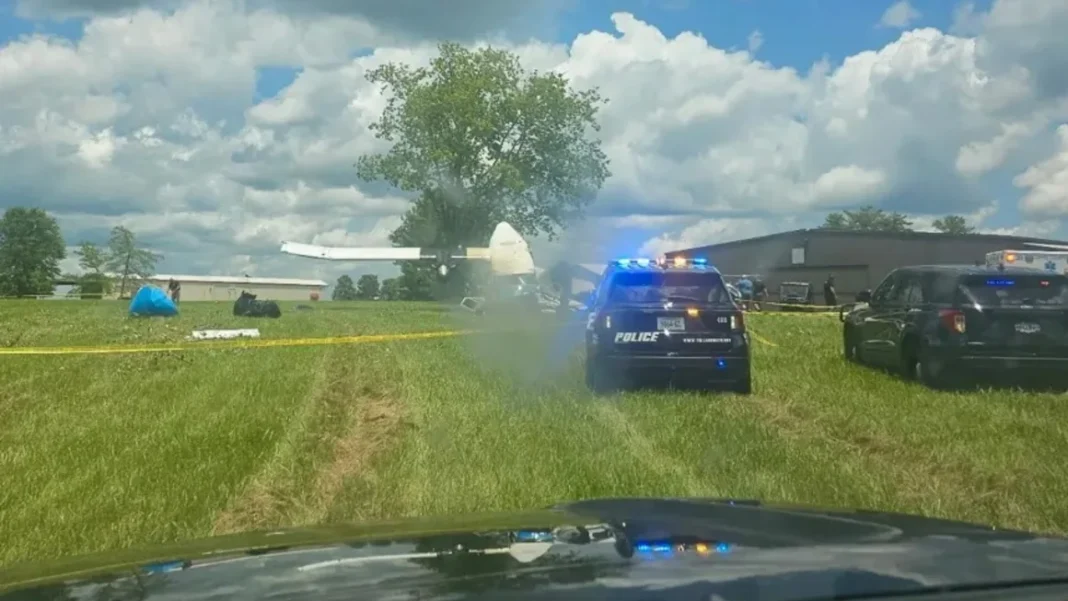 Al menos 16 personas viajaban en un avión que se estrelló en Tennessee, según la patrulla de carreteras Al menos 16 personas viajaban en un avión que se estrelló en Tennessee, según la patrulla de carreteras