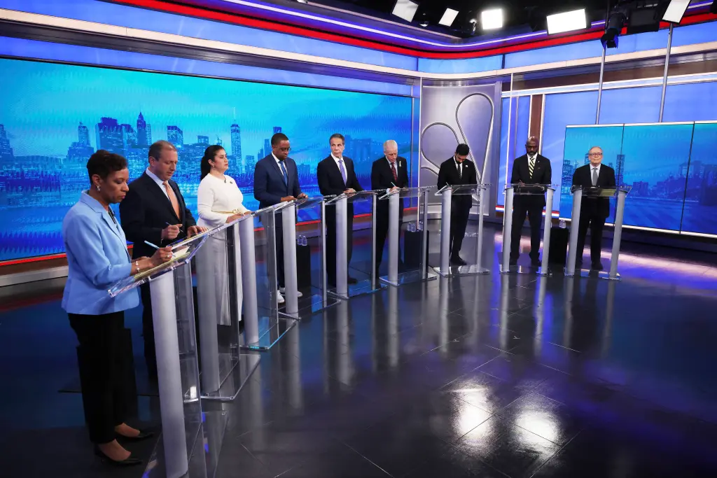 Primer debate demócrata por la alcaldía de Nueva York, con temas claves que agobian la capital del mundo